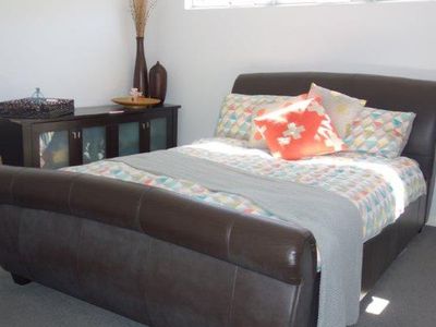1/3 Leeder Street, Glendalough