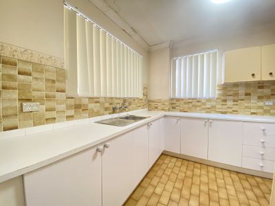 4/16 Queens Rd, Westmead