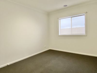 29 Gosfield Drive, Werribee