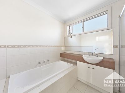 24 Gosford Gardens, Derrimut