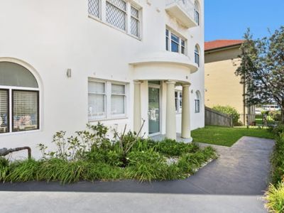 2 / 10 Crown Street, Wollongong