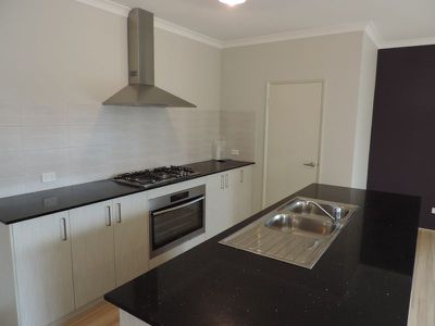 17 Sedano Glade, Landsdale