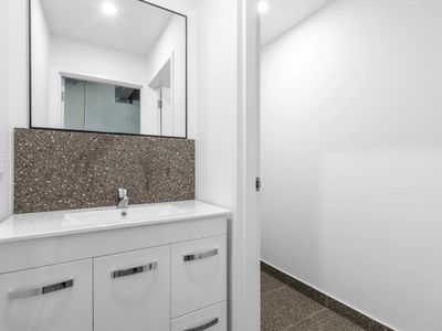 8 / 8 Mussel Court, Huskisson
