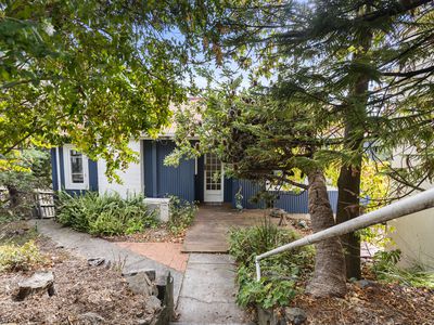 16 Ingram Street, South Hobart