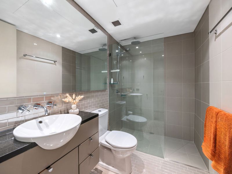 c401 / 24 Point Street, Pyrmont