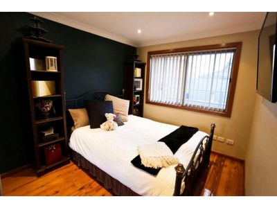 98 Wendy Crescent, Georges Hall