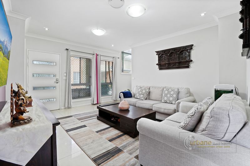 4 / 61 Portico Parade, Toongabbie