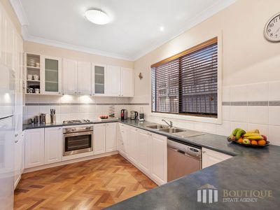 2 / 94 Bellbrook Drive, Dandenong North