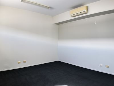 18 / 75 Waterway Drive, Coomera