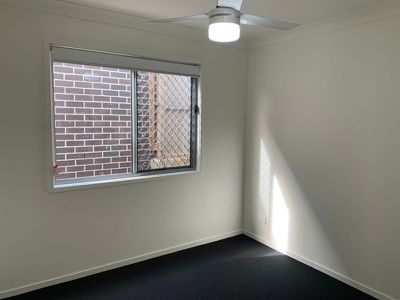 1 / 2 Herald Close, Kallangur