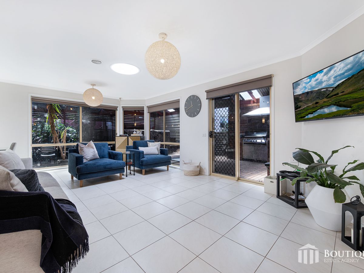 11 Cilento Crescent, Lynbrook