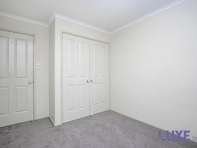 1 / 2 Merri Place, Conder