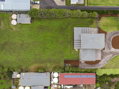 7 Thompson Court, Moorak