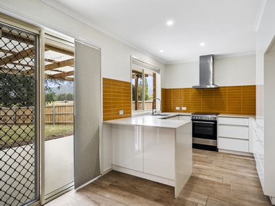 51 Mountain River Road, Grove