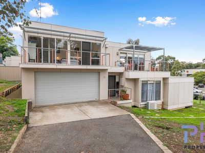 26 Sharon Street, Flora Hill