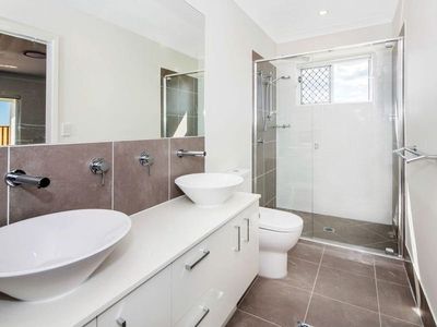 60 Grant Avenue, Hope Island