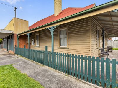 11 Elizabeth Street, George Town