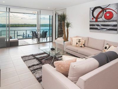6203 / 6 Marina Promenade, Paradise Point