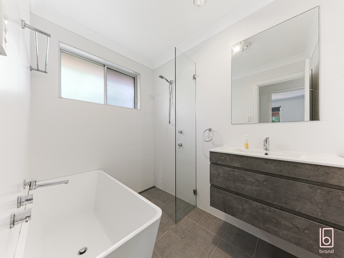 18 Nicholson Crescent, Toukley