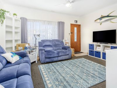 60 Strata Avenue, Barrack Heights