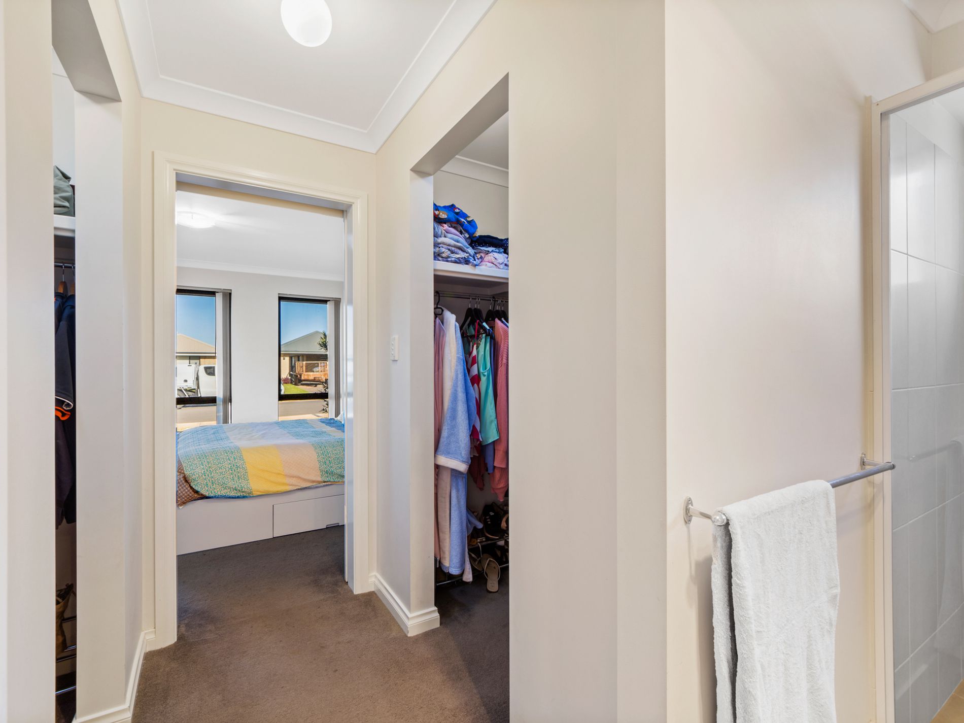 8 Riseberry Way, Somerville