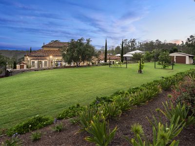 33 Wilga Drive, Bunya