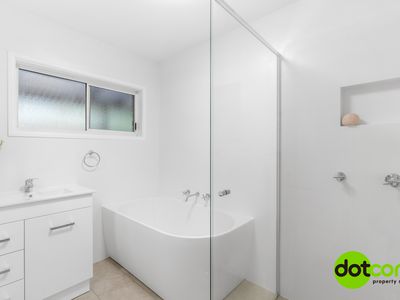 1 Lloyd Avenue, Chain Valley Bay