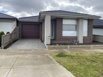 4 Maven Way, Tarneit