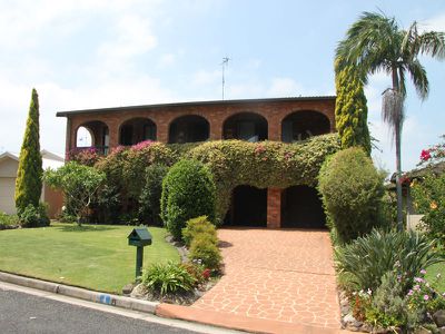 4 Sirius Key, Forster