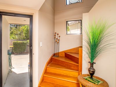 4 / 52 Shell Street, Urangan