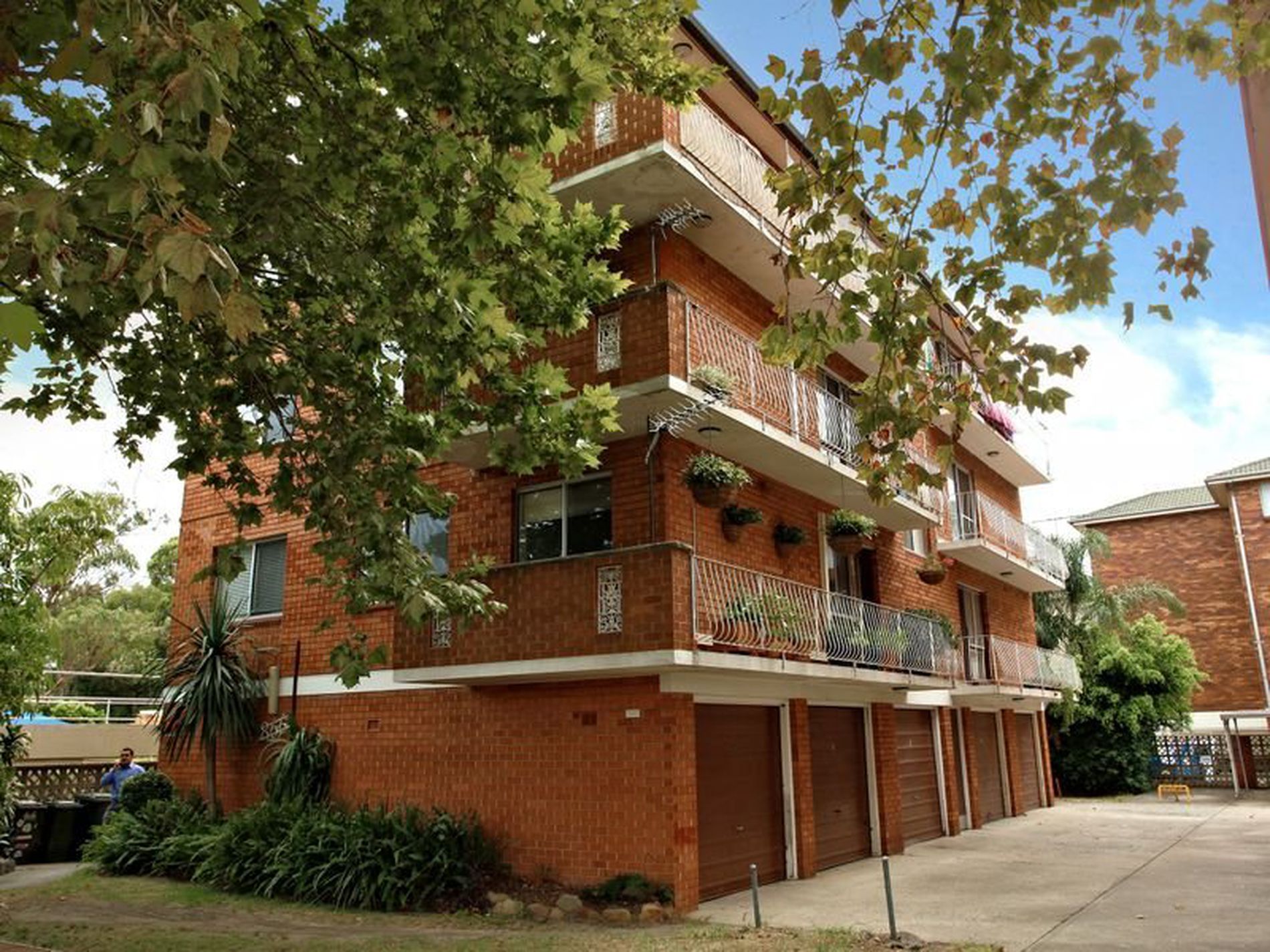 2 / 866 Botany  Road, Mascot