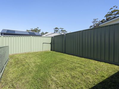 35 & 35a Gemini Way, Narrawallee