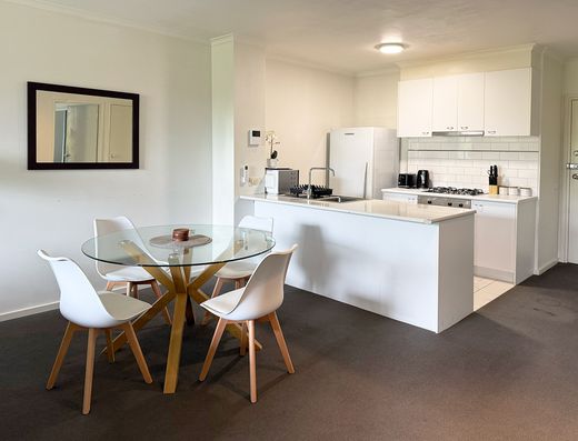 Spacious & Stylish 2-Bedroom Apartment with Balcony in Prime South Melbourne Location