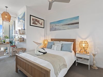 2505 / 25-31 East Quay Drive, Biggera Waters