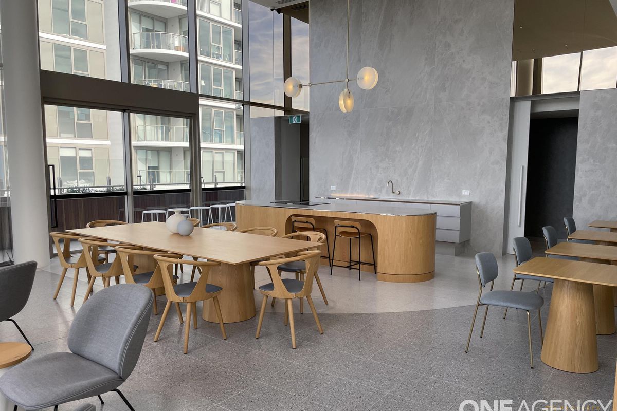 1601 / 8 Chambers Court, Epping