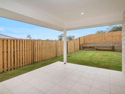 7 Logan Crescent, Oxenford
