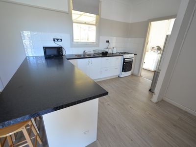 10 Gallop Avenue, Parkes