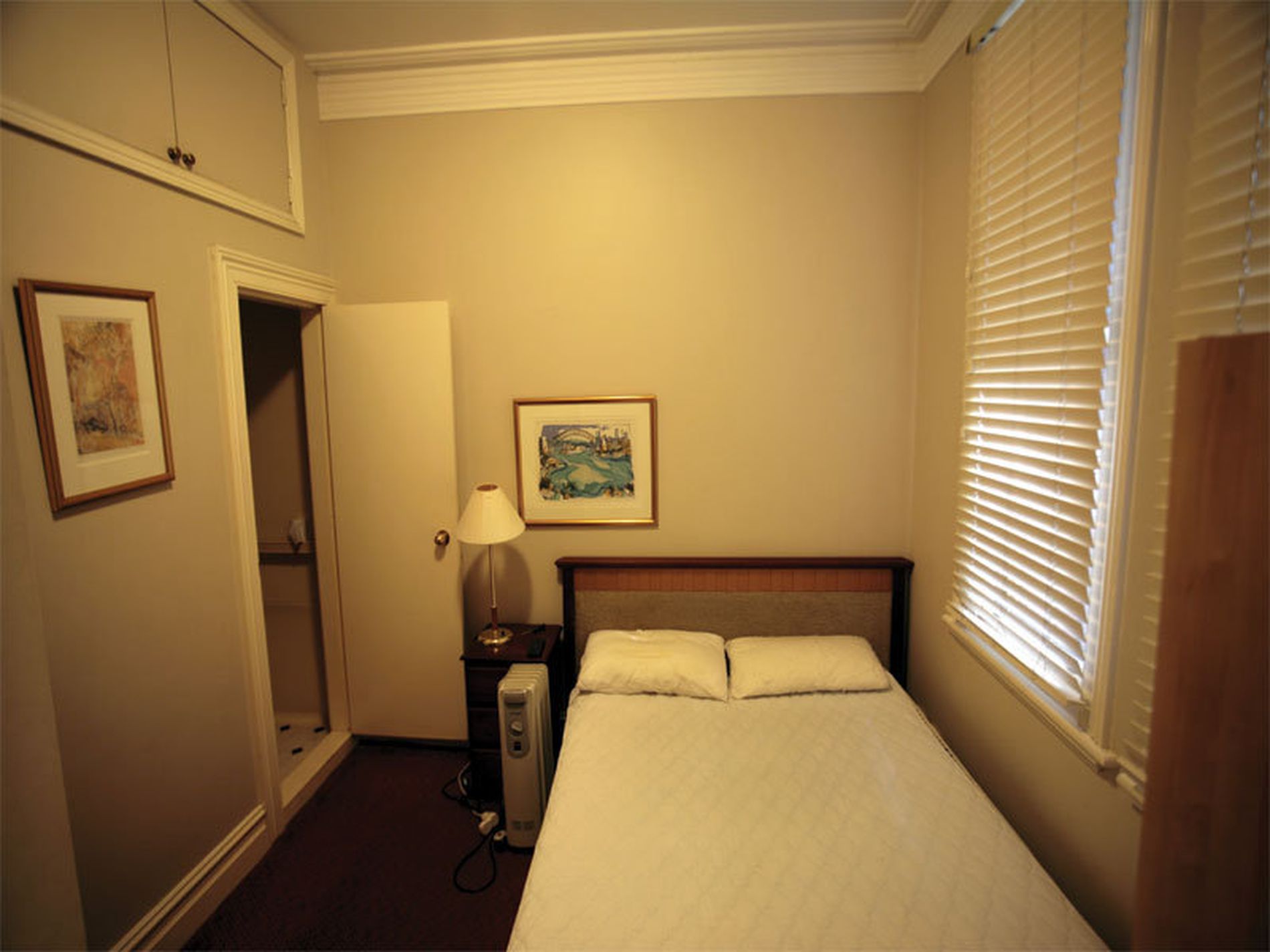 1 / 15A Mona Road, Sydney