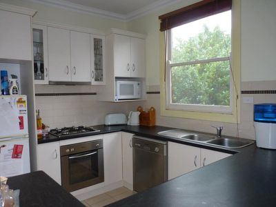 7 Bennett Rd, Horsham