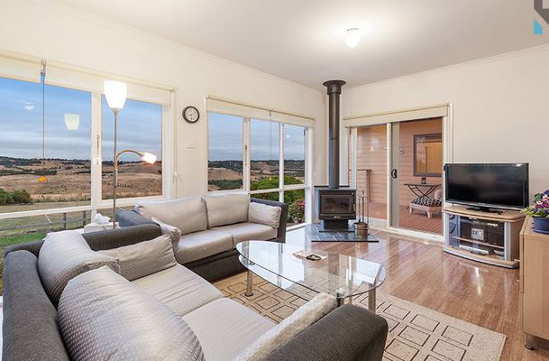 24 The Ridge, Oaklands Junction