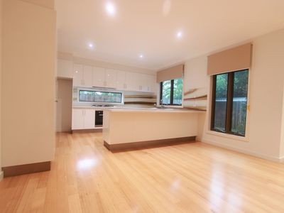2 / 22 Sumersett Avenue, Oakleigh South
