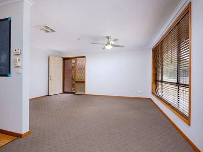 2 / 5 NIGEL COURT , Albury