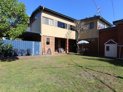 13 Wallis Street, Tuncurry