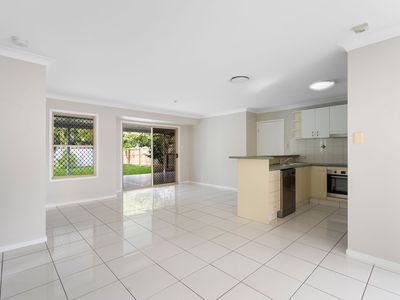 16 School Road, Wynnum West