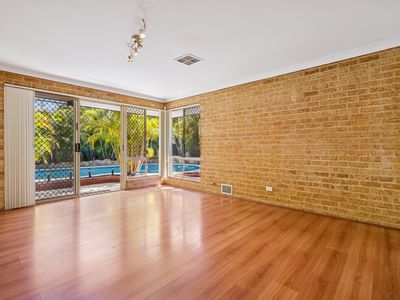 56 Camarino Drive, Woodvale