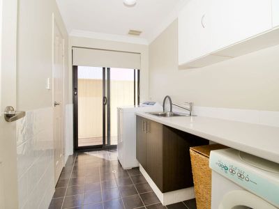 1 Dennis Retreat  , Baldivis