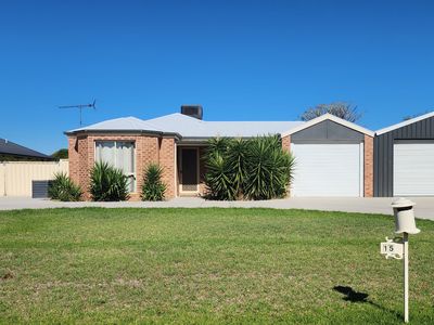 15 Mccarthy Close, Yarrawonga