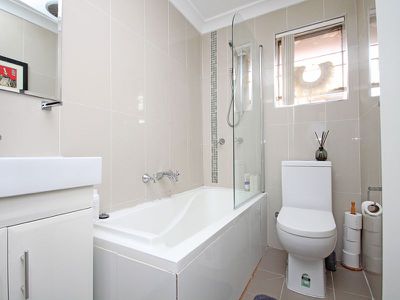 4 / 64 Taylor Street, Lakemba