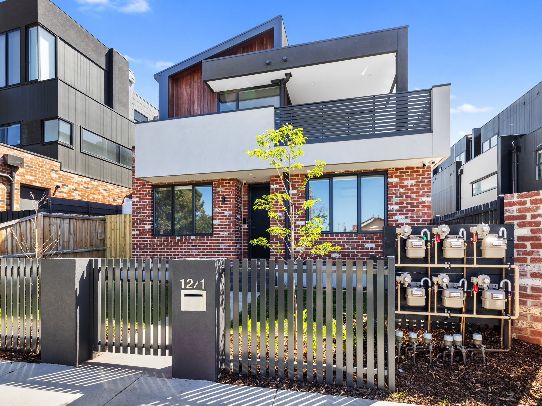 1 / 12 Irvine Crescent, Brunswick West