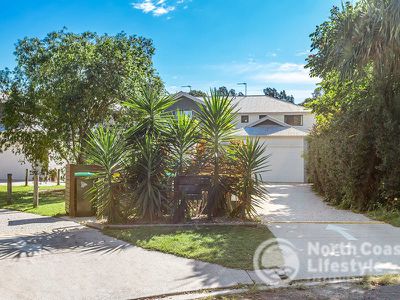 4 / 3 Bindaree Way, Ocean Shores